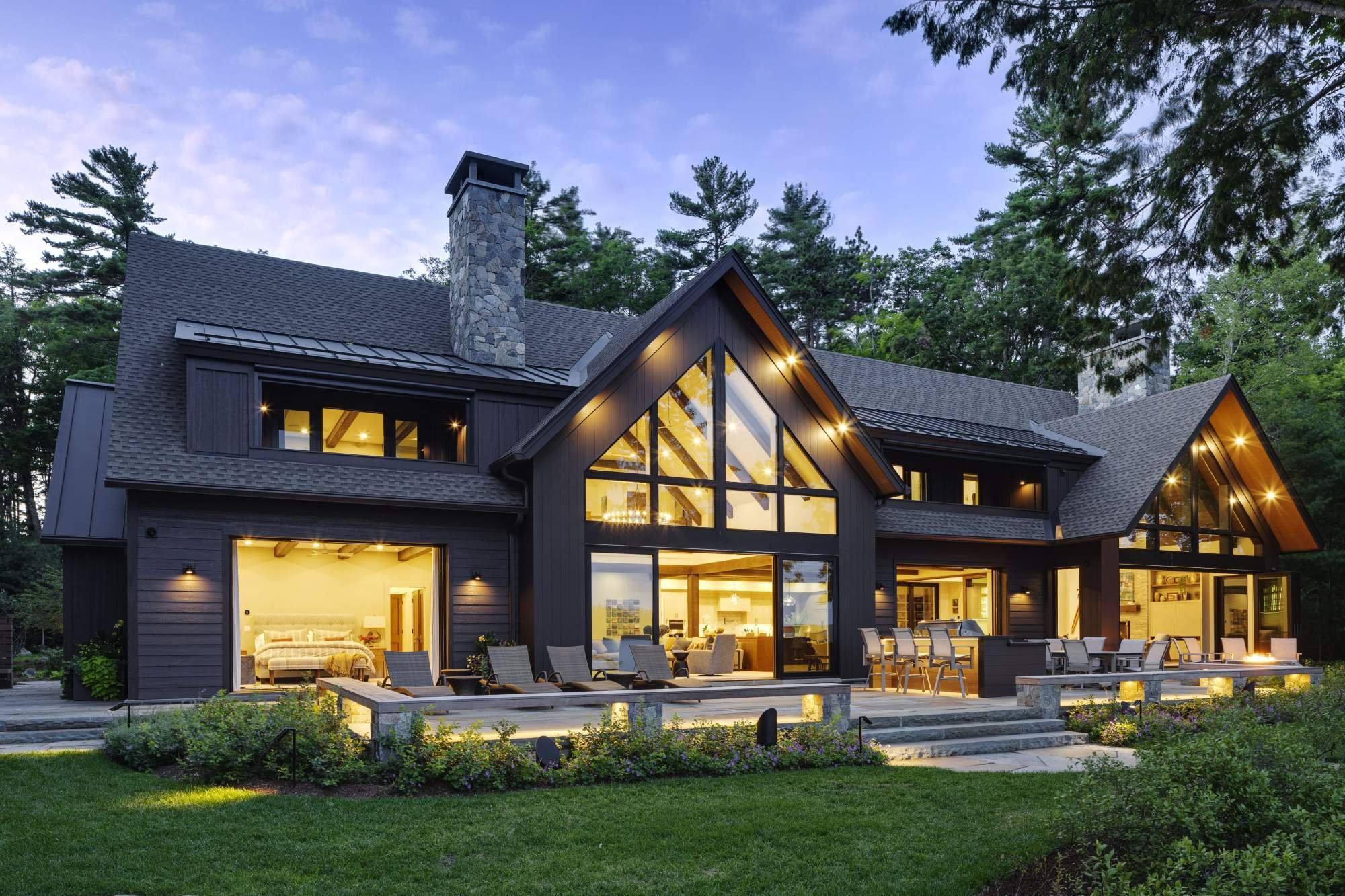 3_Family Woodland Lakehouse