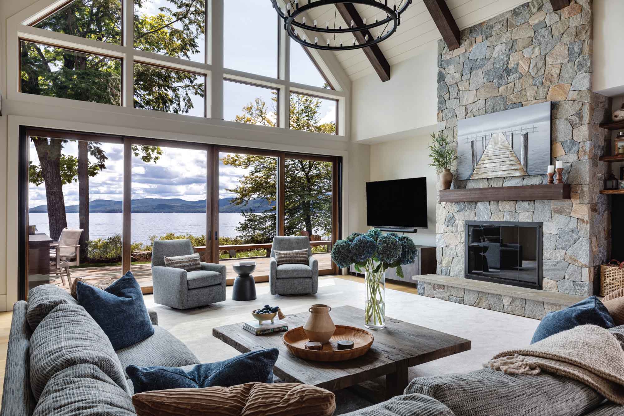 Broad-Views-Great-Room_3