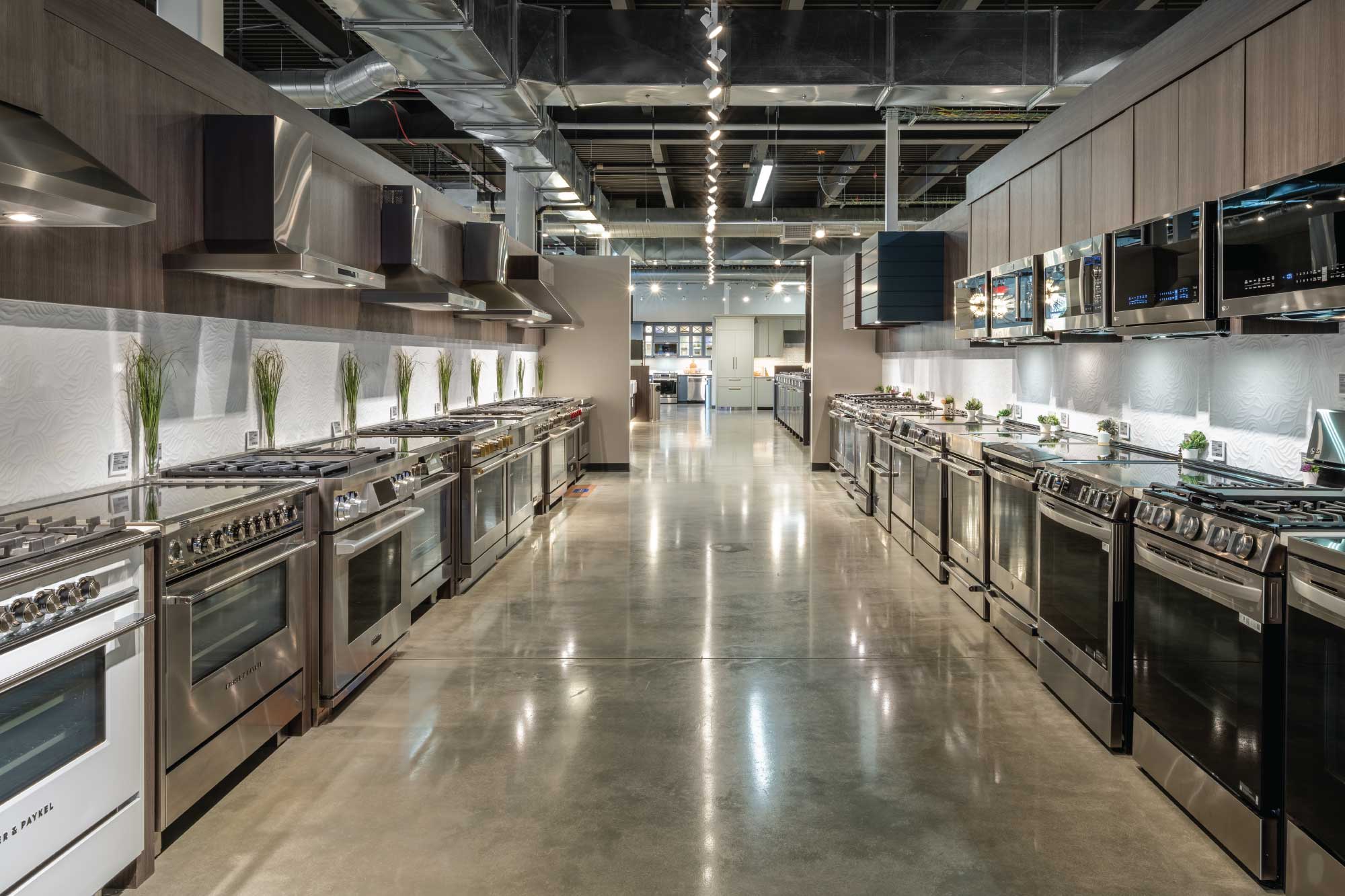 Yale-Appliace-Industrial-Facility-Design_Interior_Showroom_3