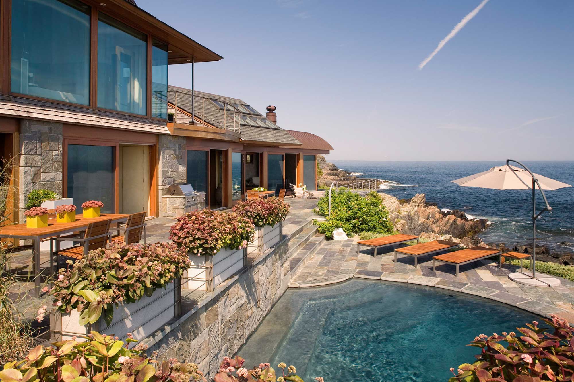 House-by-the-Sea-Custom-Residential-Design_P3