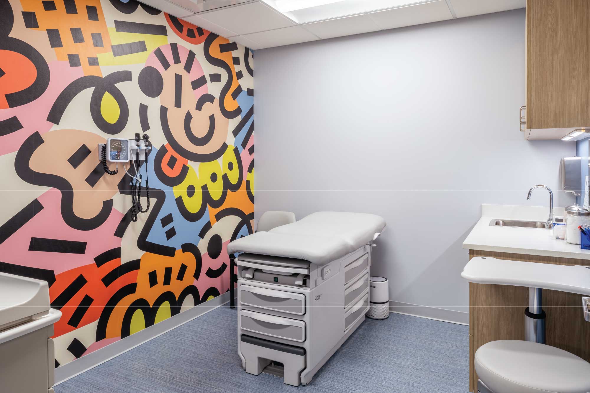 Woburn-Pediatric-Assoc_Healthcare-Interior-Design-Exam-Room_1
